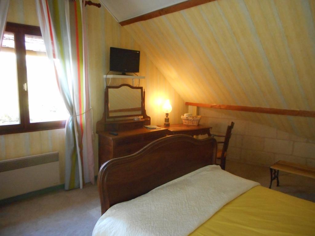 Bed and Breakfast La Poiriere Chemellier Exterior foto